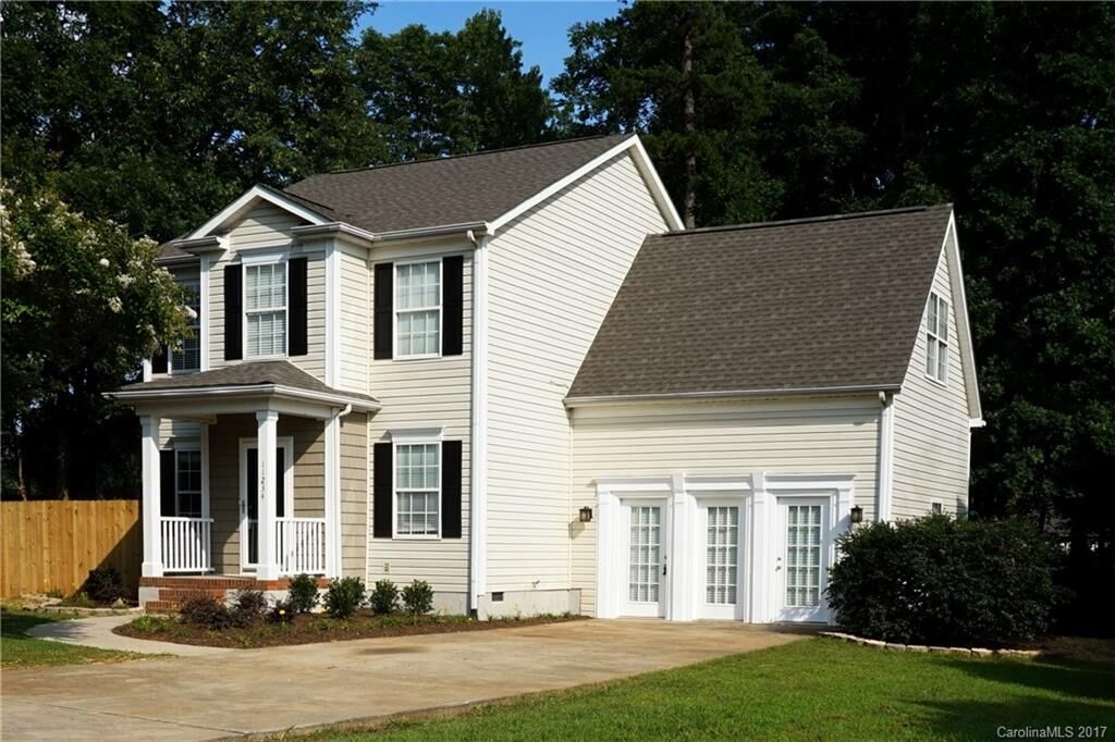Property Photo: 11234 Amber Glen Drive NC 28269