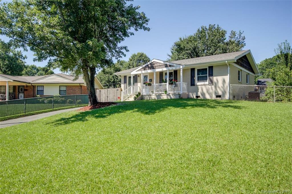 Property Photo:  4255 Dowling Drive  NC 28205 