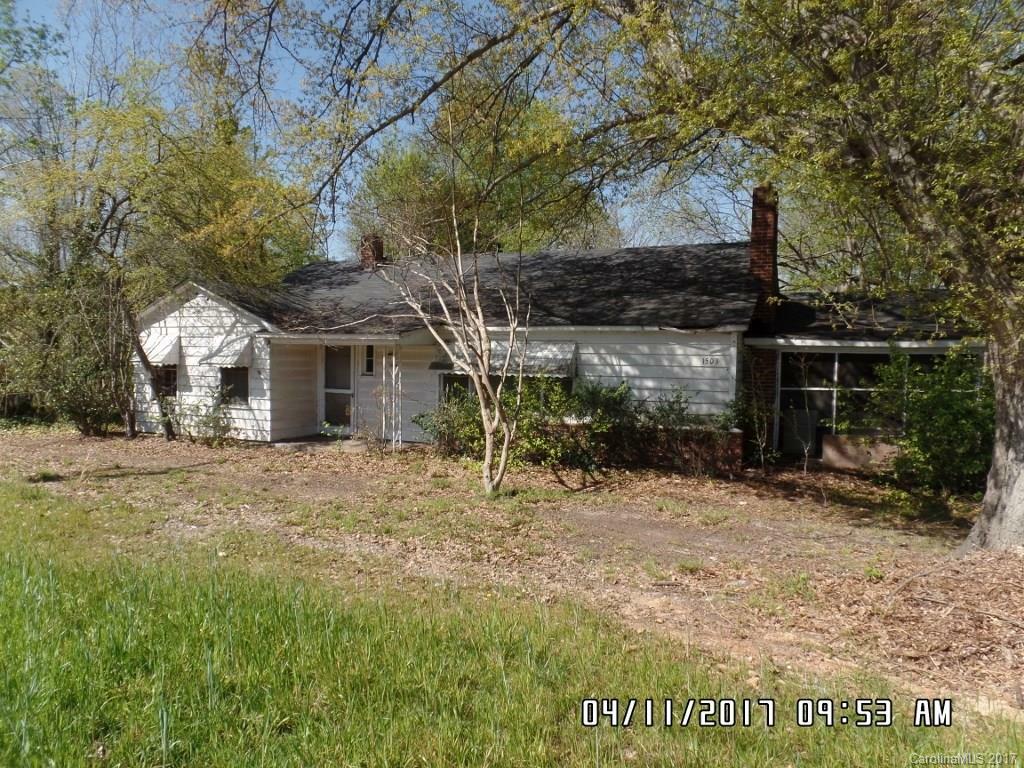 Property Photo:  1503 Davis Park Road  NC 28052 