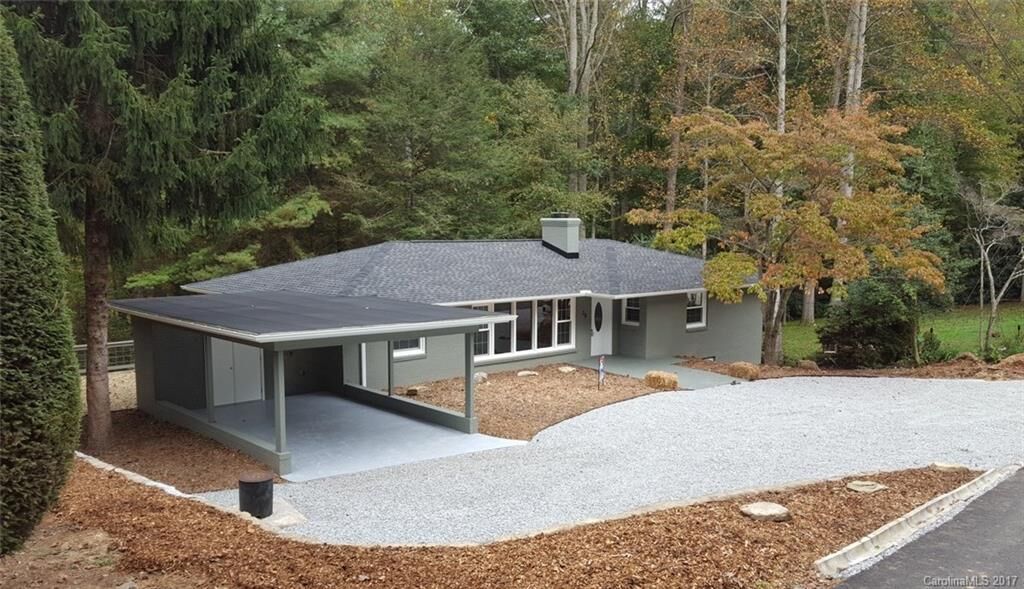 Property Photo:  28 Hill Top Circle N  NC 28791 
