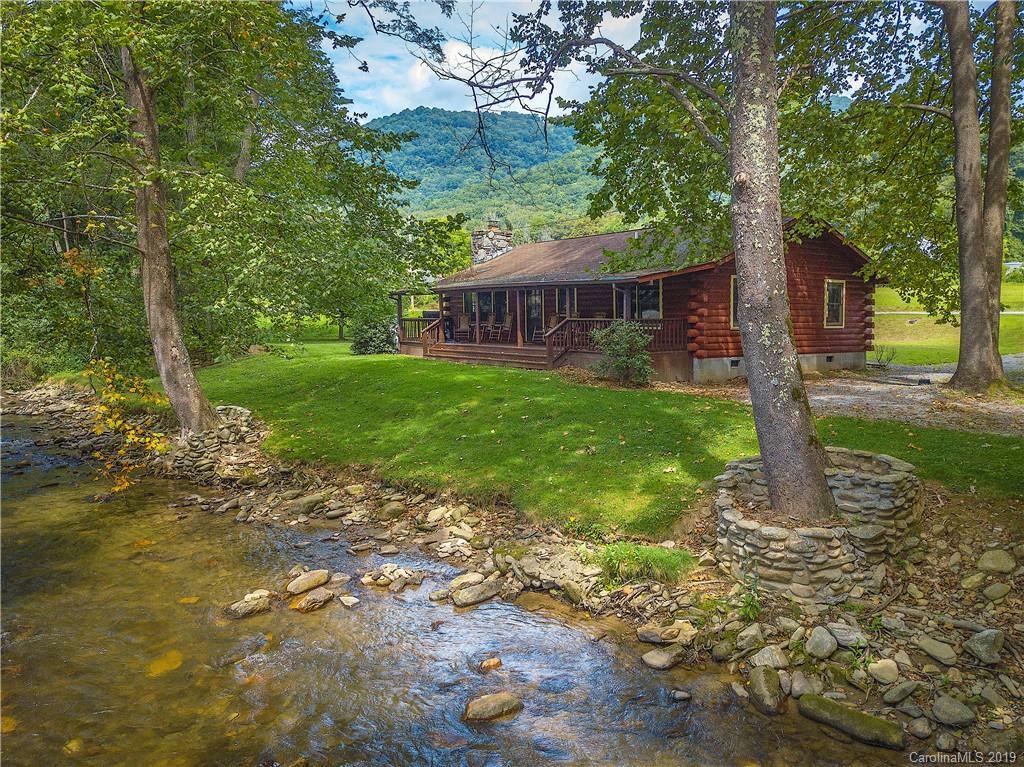 Property Photo: 190 Evans Cove Road NC 28751