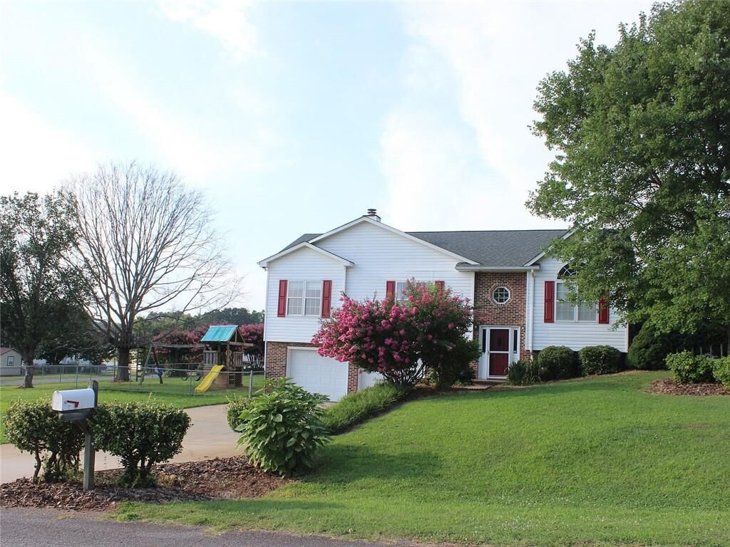 Property Photo: 1358 Pear Drive NC 28613