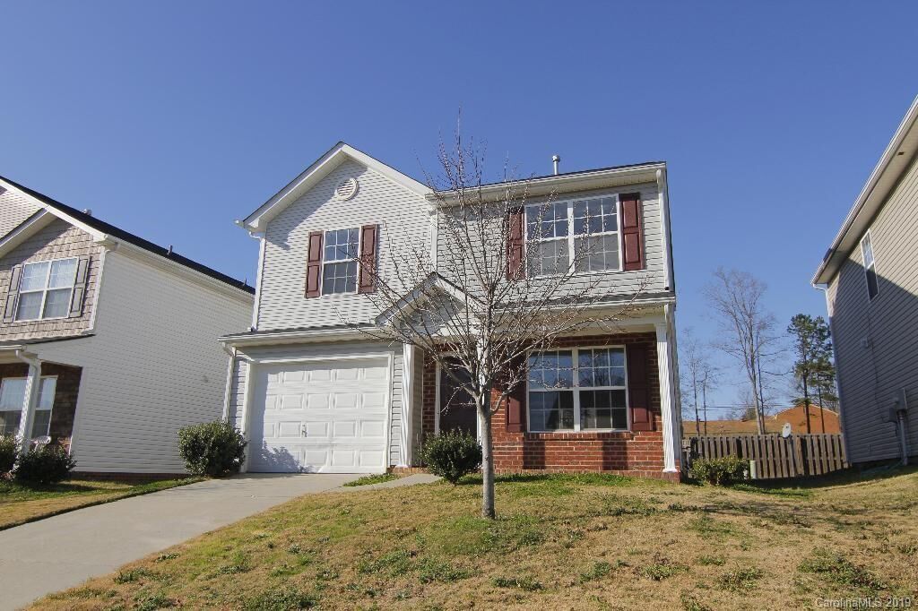 Property Photo: 3927 Damask Drive NC 28206