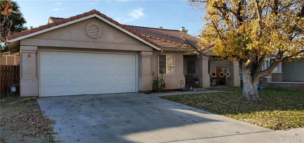 Property Photo:  1814 Rosemont Circle  CA 92583 