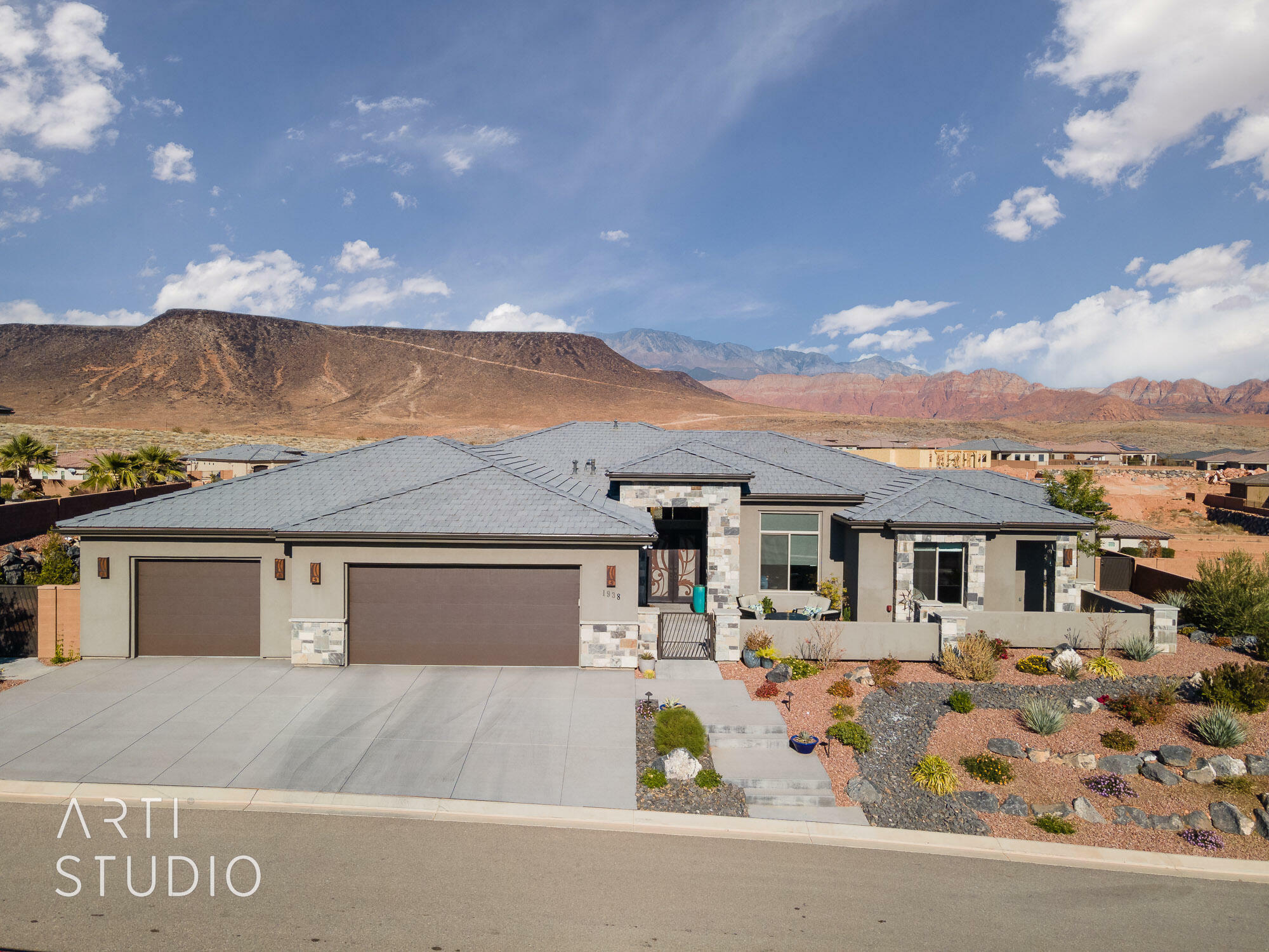 Property Photo: 1938 N Outlook Dr UT 84780