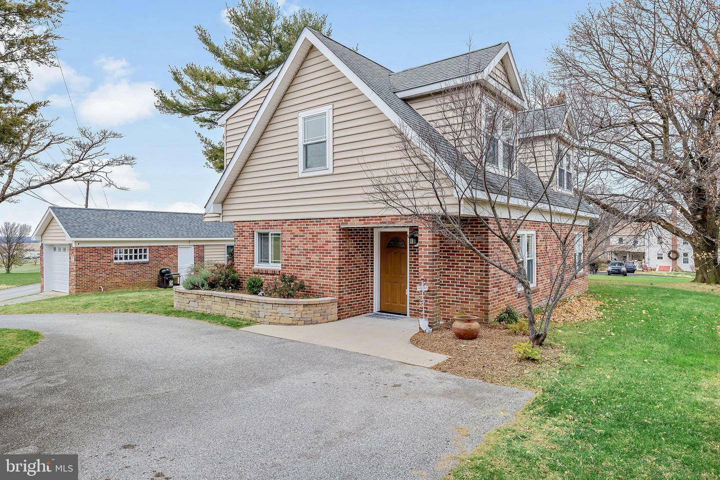4365 Cherry Street  Felton PA 17322 photo