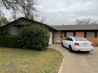 Property Photo:  725 SW Sundown Trail  TX 76028 