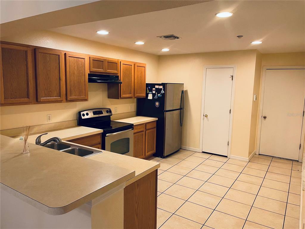 Property Photo:  350 Winter Nellis Circle  FL 34787 