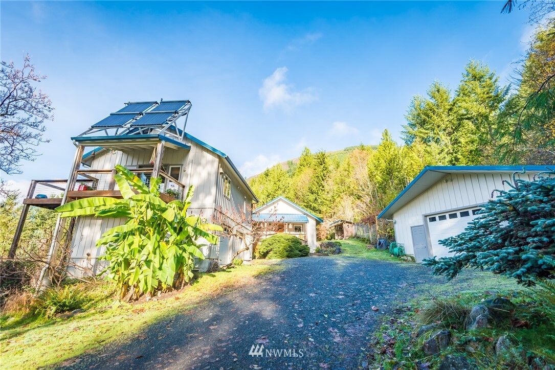 Property Photo: 554 Briarwood Lane WA 98320