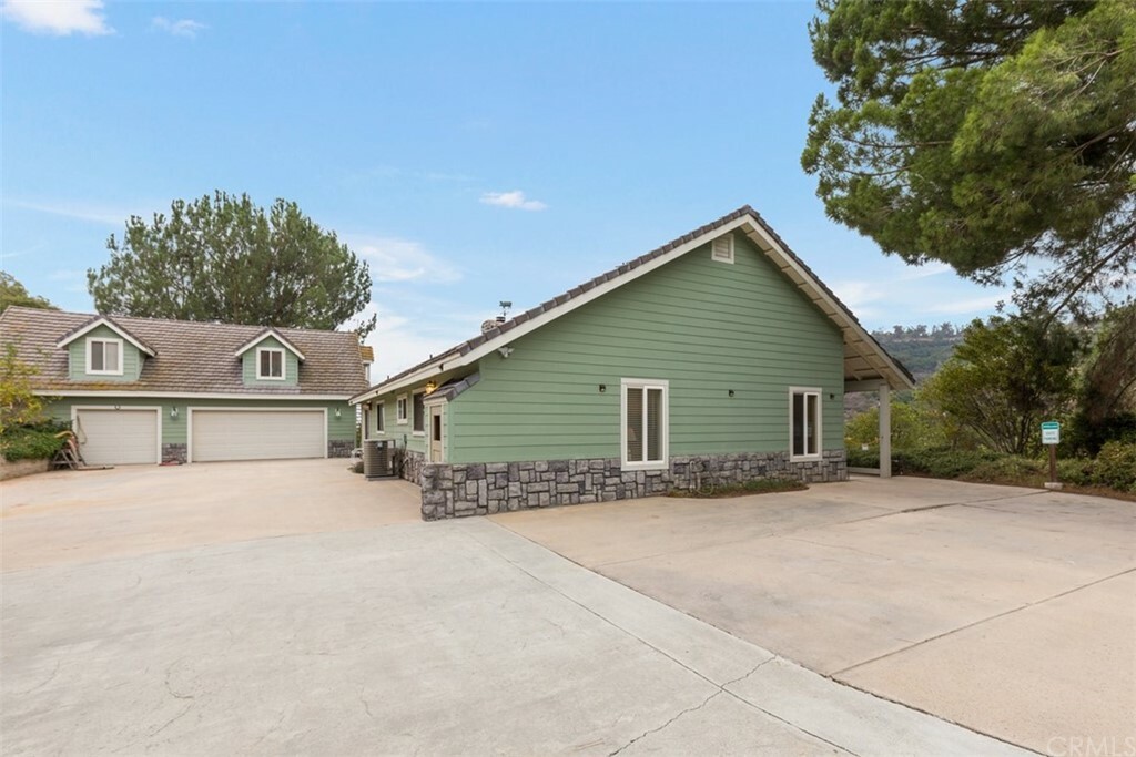 Property Photo:  44700 La Cruz Drive  CA 92590 