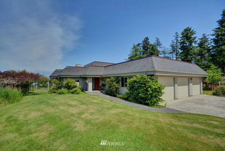 Property Photo:  3064 Mount Baker Circle  WA 98277 