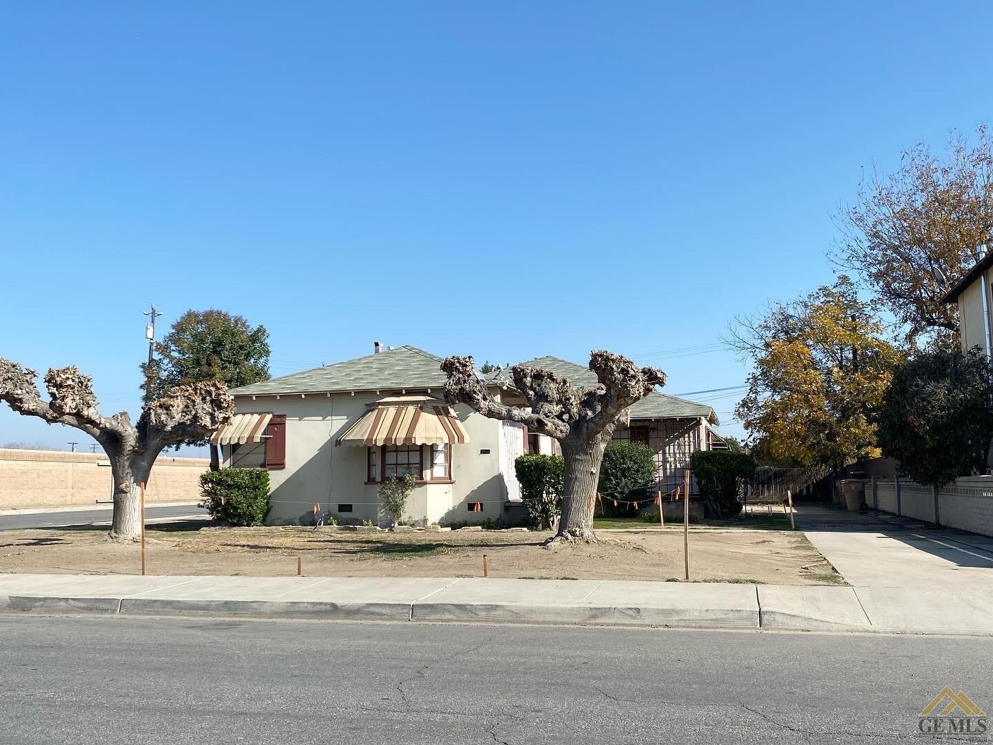 Property Photo:  208 Brink Drive  CA 93304 