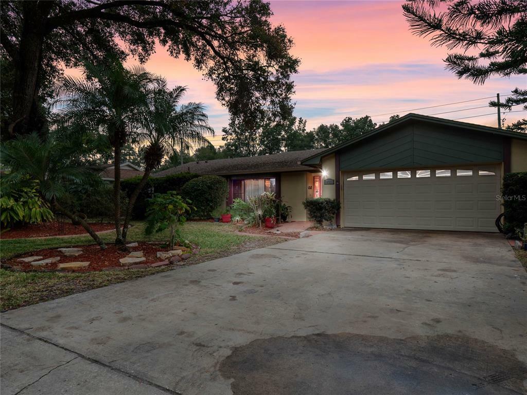 Property Photo:  833 Woodgate Trail  FL 32750 