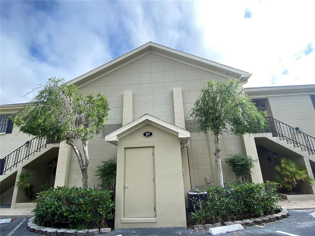 Property Photo: 217 Windsor Street 2B FL 33803