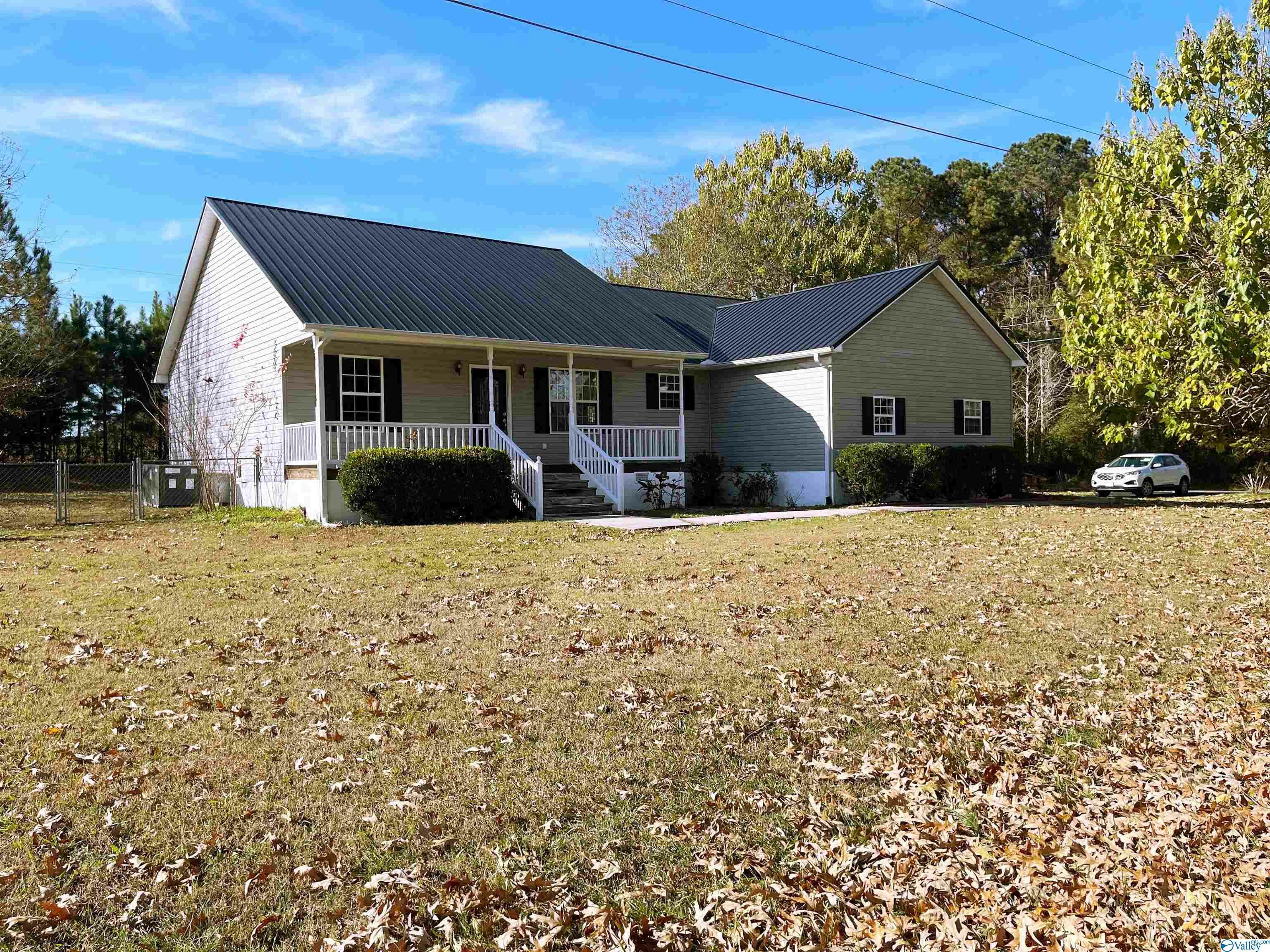 Property Photo:  20 Leach Drive  AL 35976 