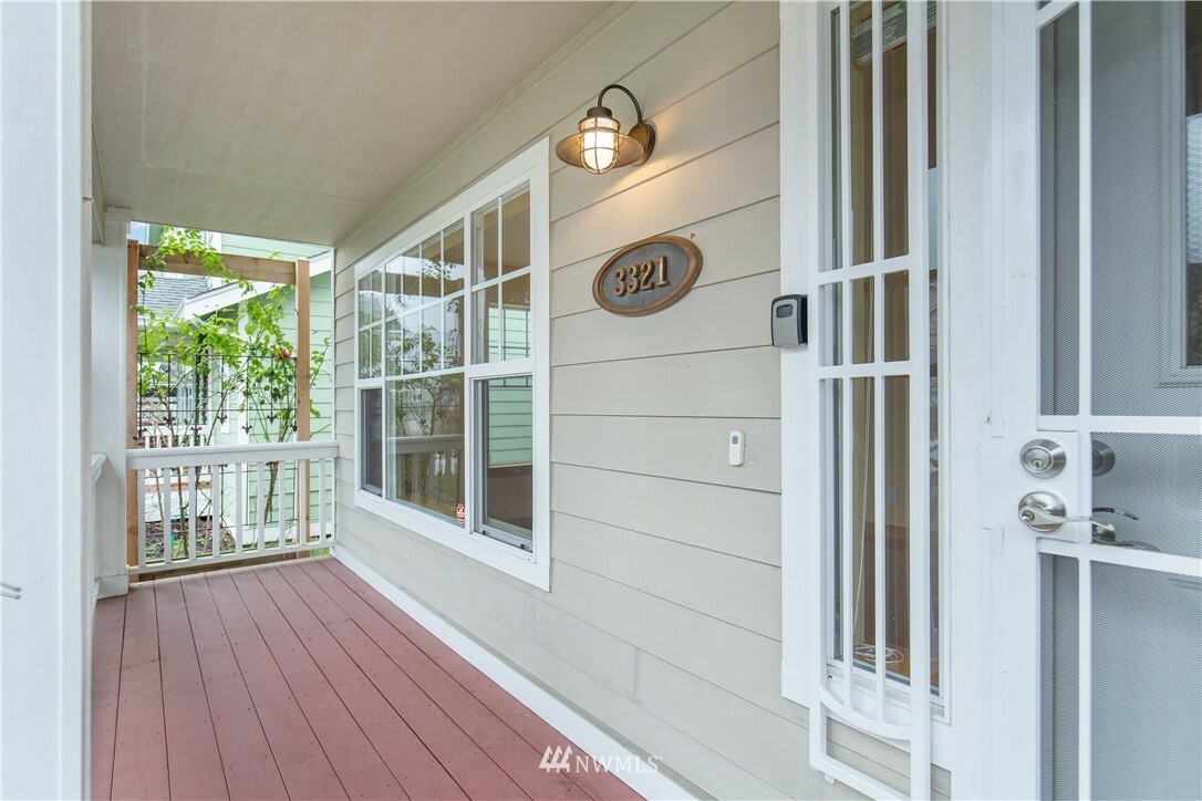 Property Photo:  3321 114th Drive NE  WA 98258 