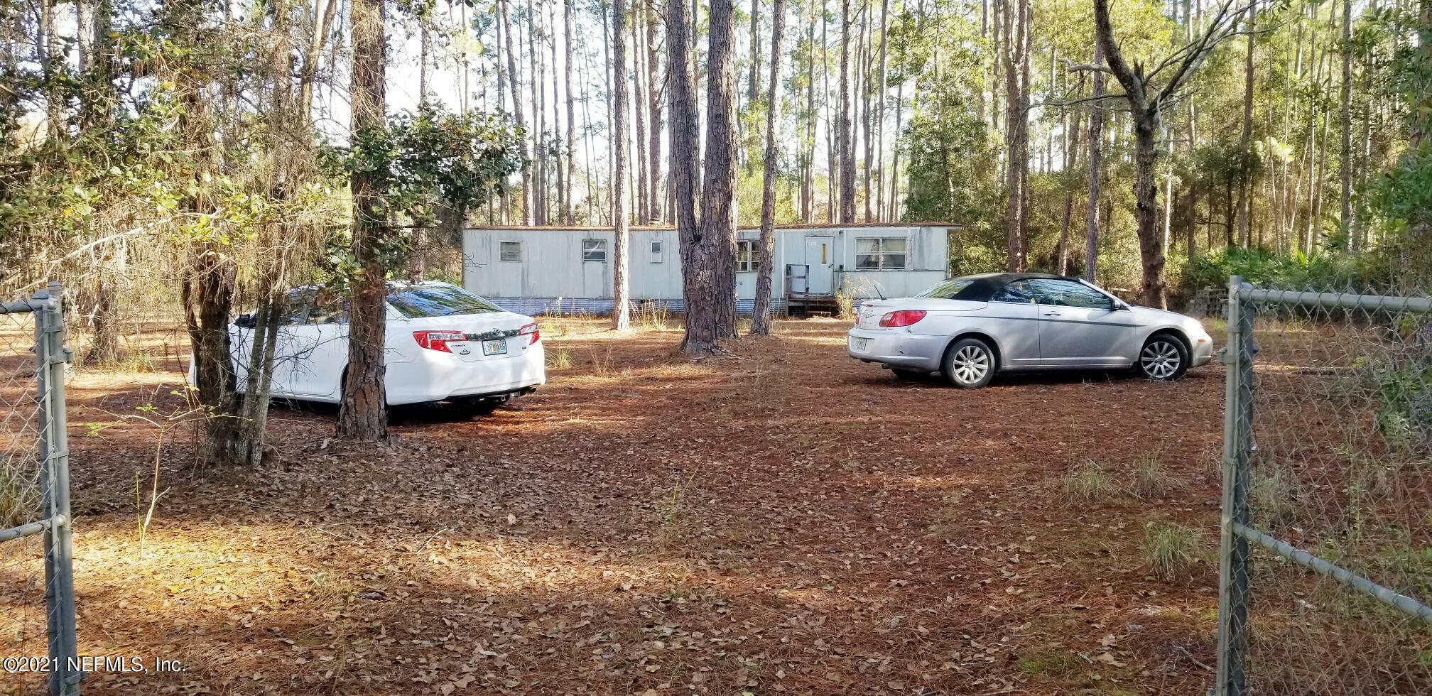 Property Photo: 326 Wayburn Street FL 32139