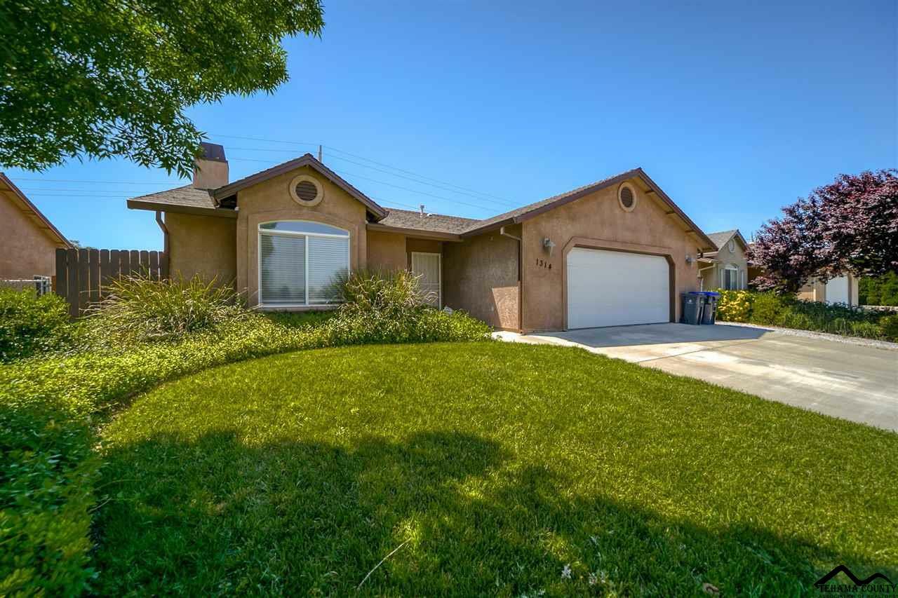 Property Photo:  1314 Donita Drive  CA 96080-5232 