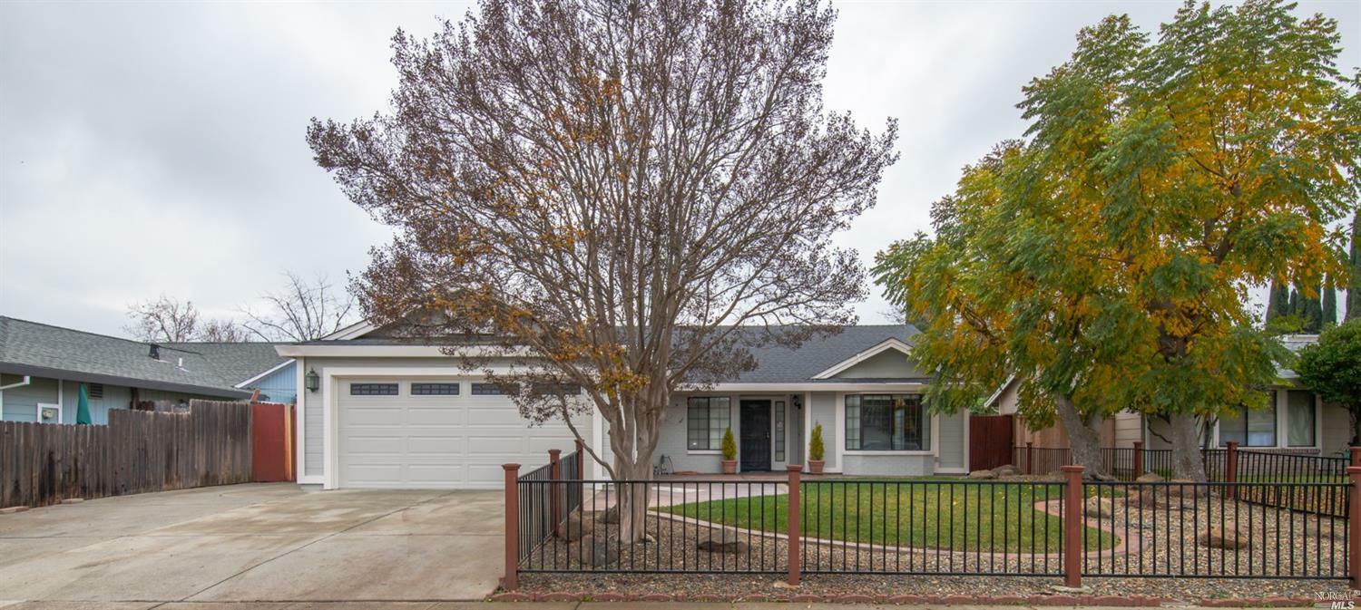 Property Photo:  597 Countryside Drive  CA 95687 