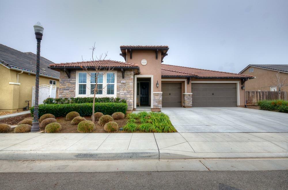 Property Photo:  3549 Hermosa Avenue  CA 93619 