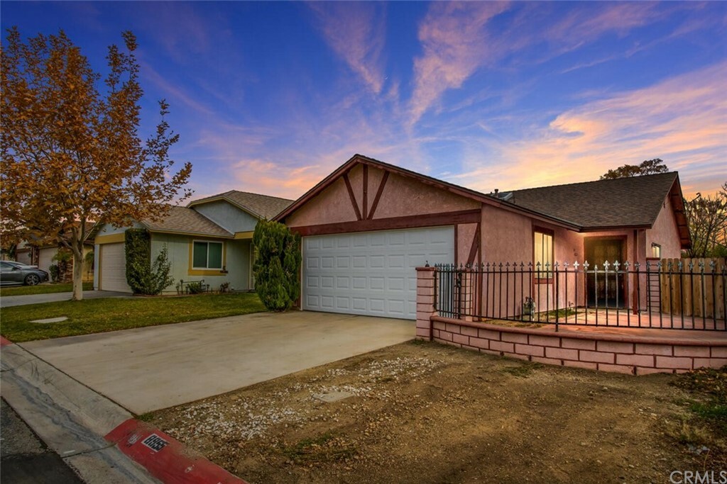 Property Photo: 8955 Satinwood Street CA 92335