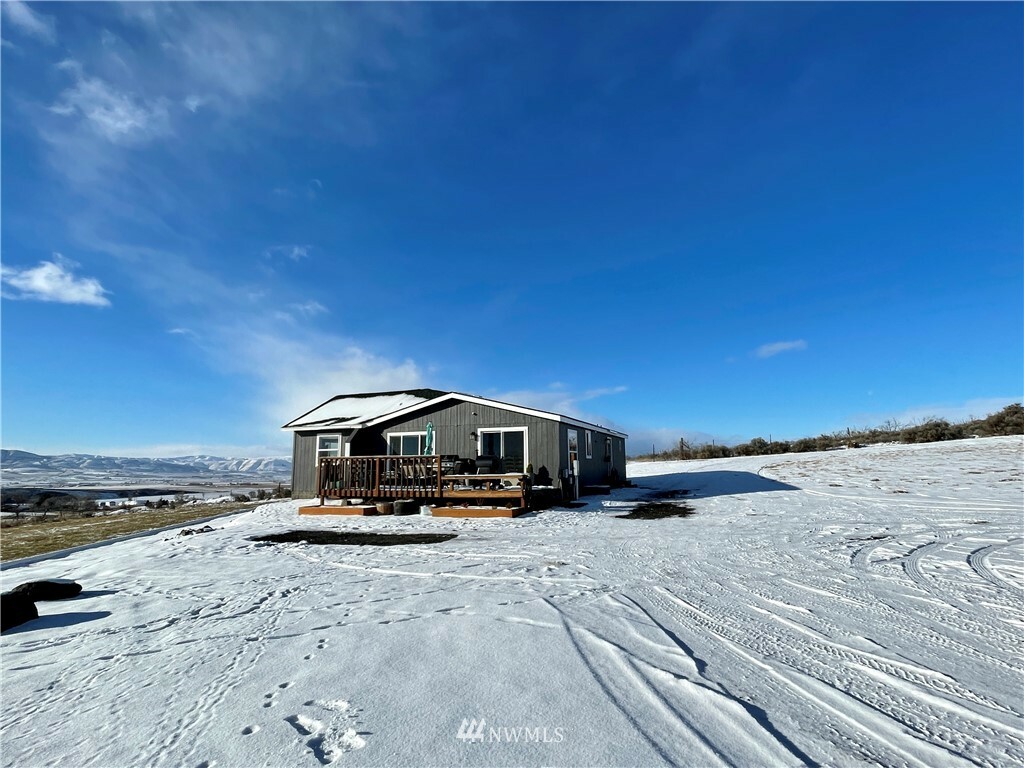 Property Photo:  3646 Clerf Road  WA 98926 