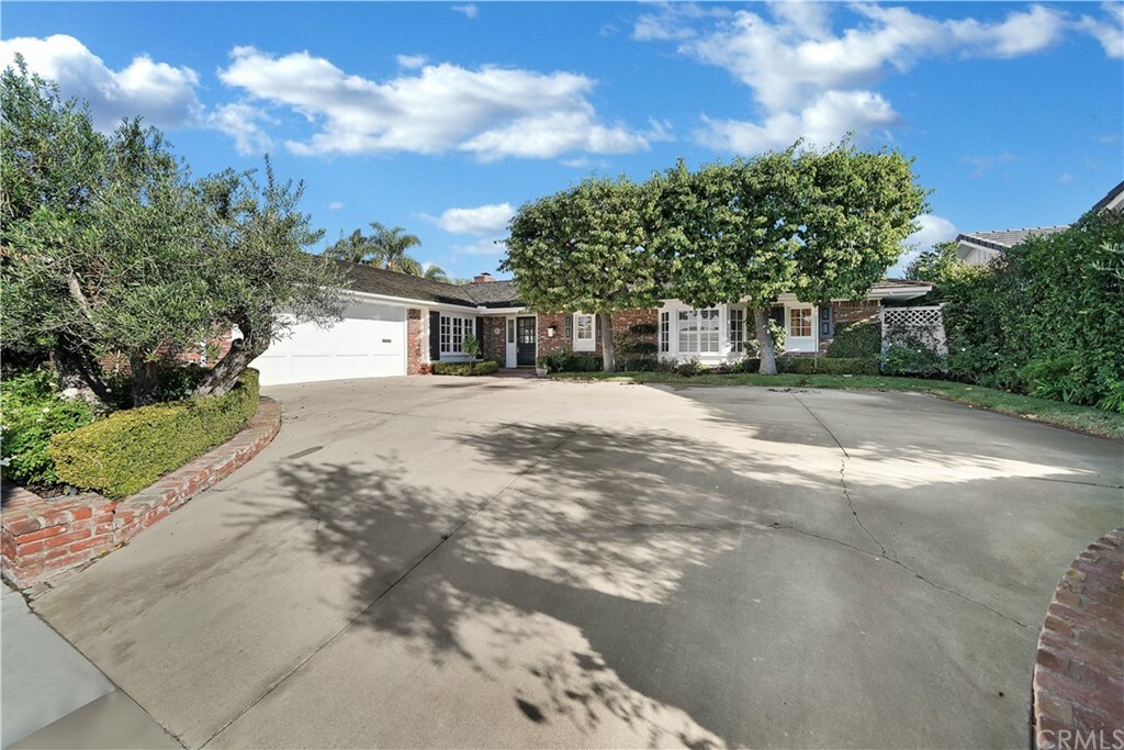 Property Photo: 2000 Tahuna CA 92625