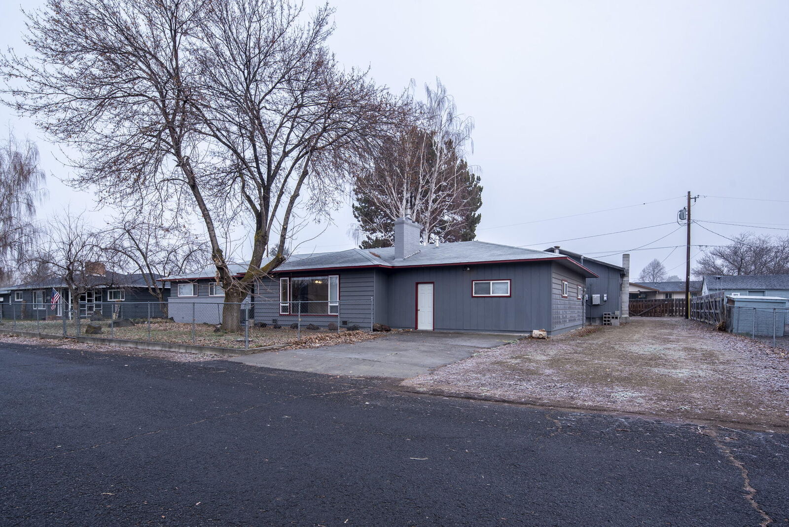 Property Photo:  730 SE Idlewood Street  OR 97754 