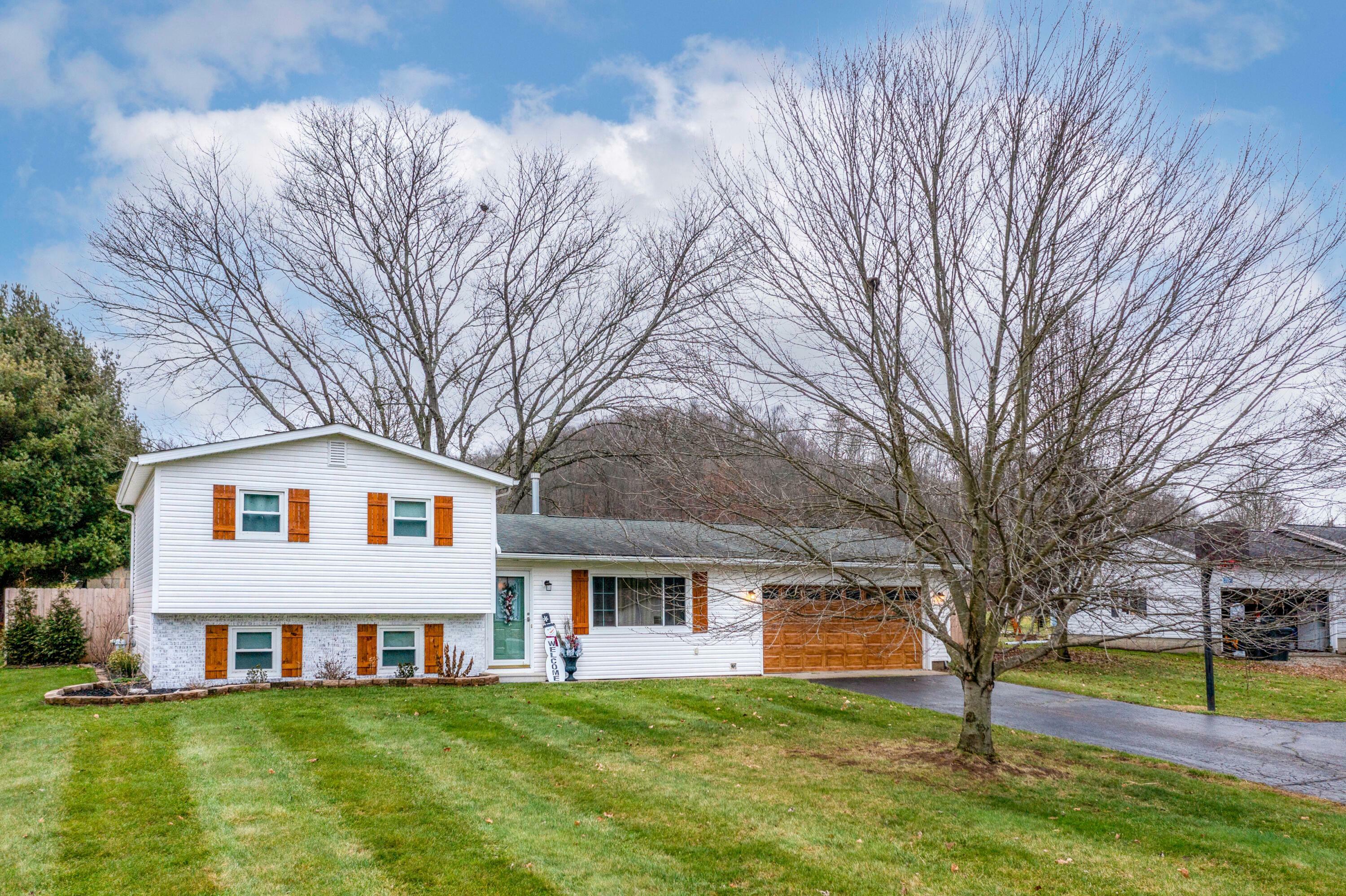 Property Photo: 2542 Hickman NE Road OH 43055