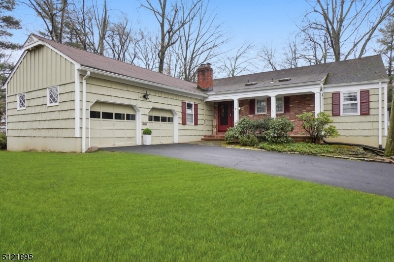 Property Photo:  8 Birch Dr  NJ 07068 