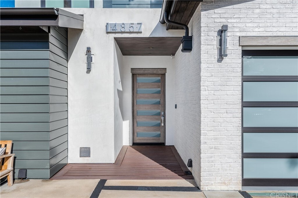 Property Photo: 14857 Greenleaf Street CA 91403