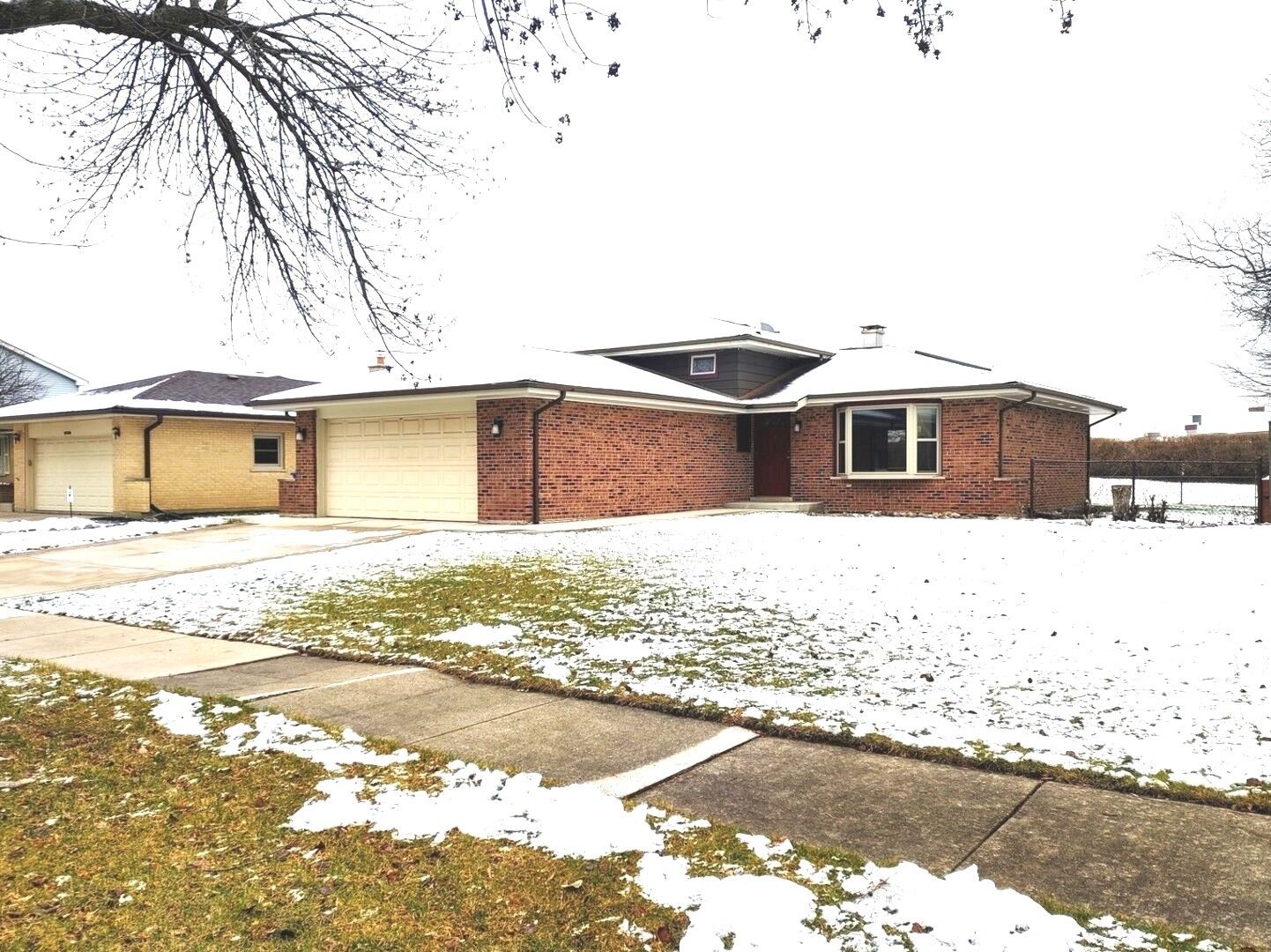 Property Photo: 1441 Richards Avenue IL 60516