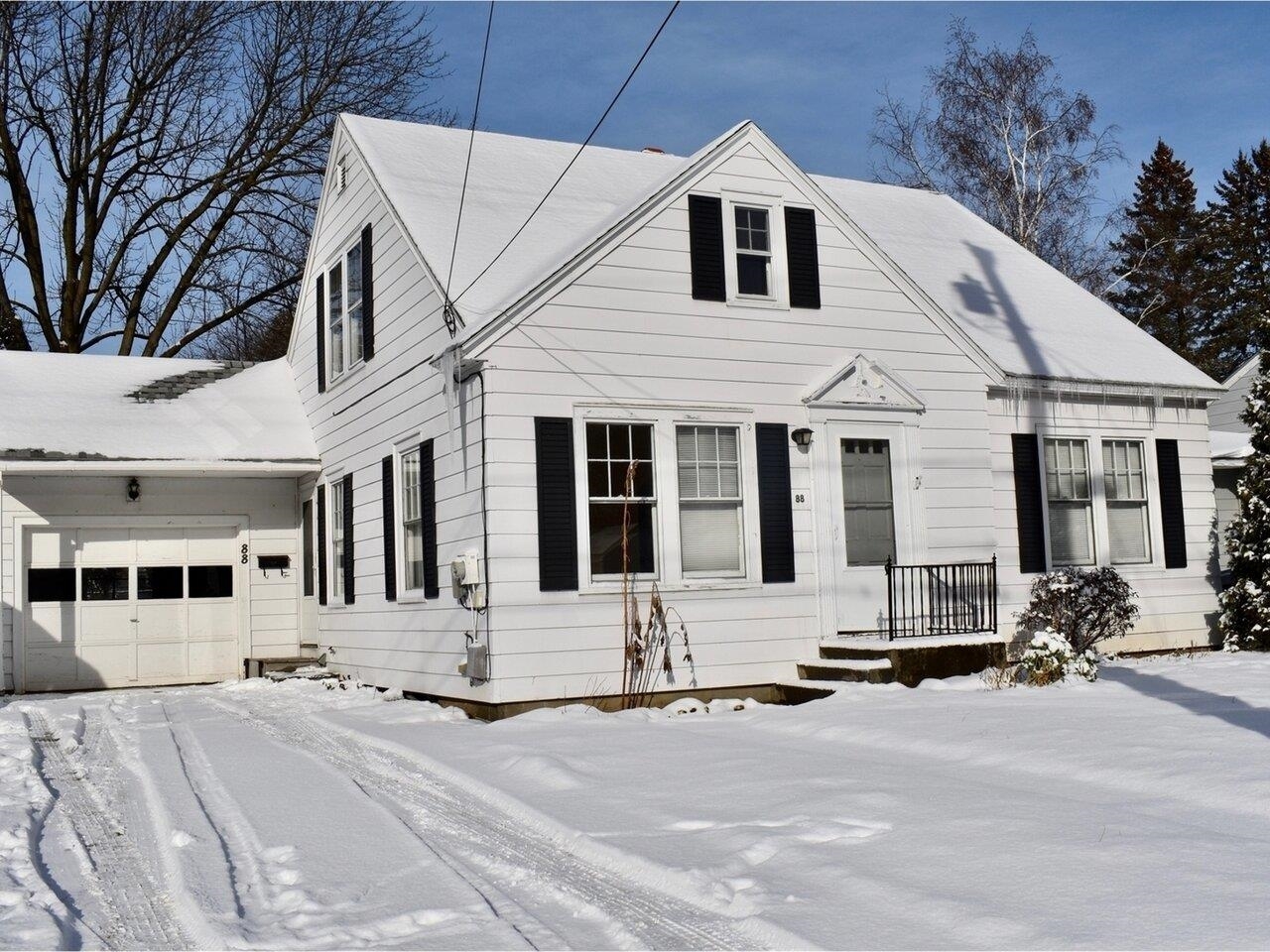 Property Photo:  88 Saratoga Avenue  VT 05408 