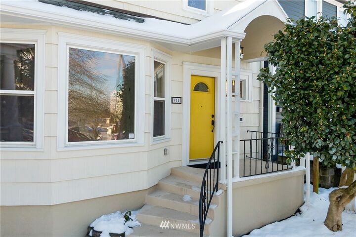 Property Photo:  914 S J Street  WA 98405 