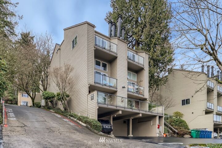 2933 76th Avenue SE 23A  Mercer Island WA 98040 photo