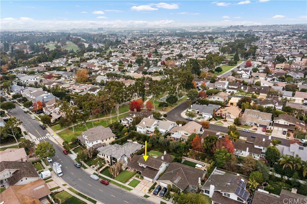 Property Photo: 1811 Newport Hills Drive E CA 92660