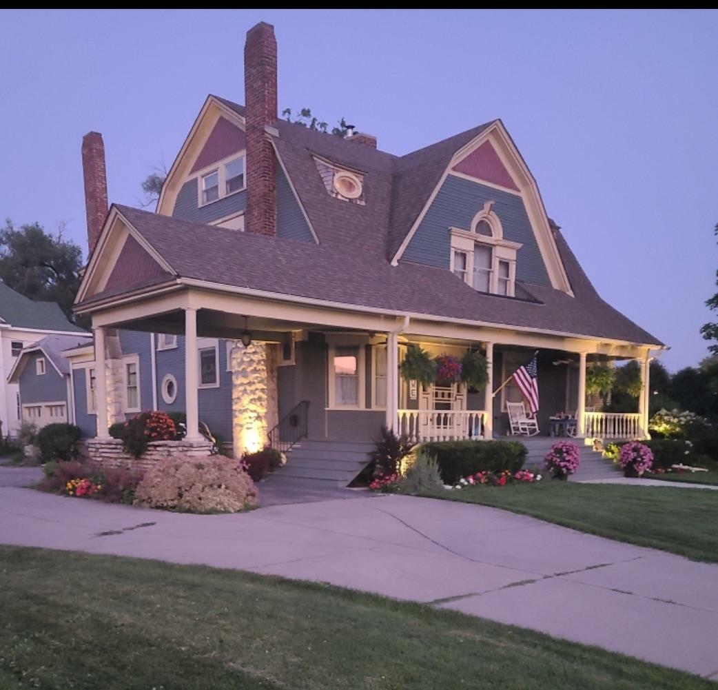 Property Photo: 102 S East Street IN 46307