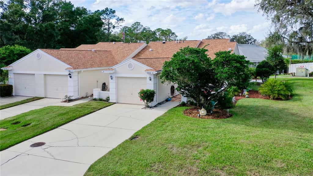 Property Photo:  13128 Greenview Court  FL 34669 