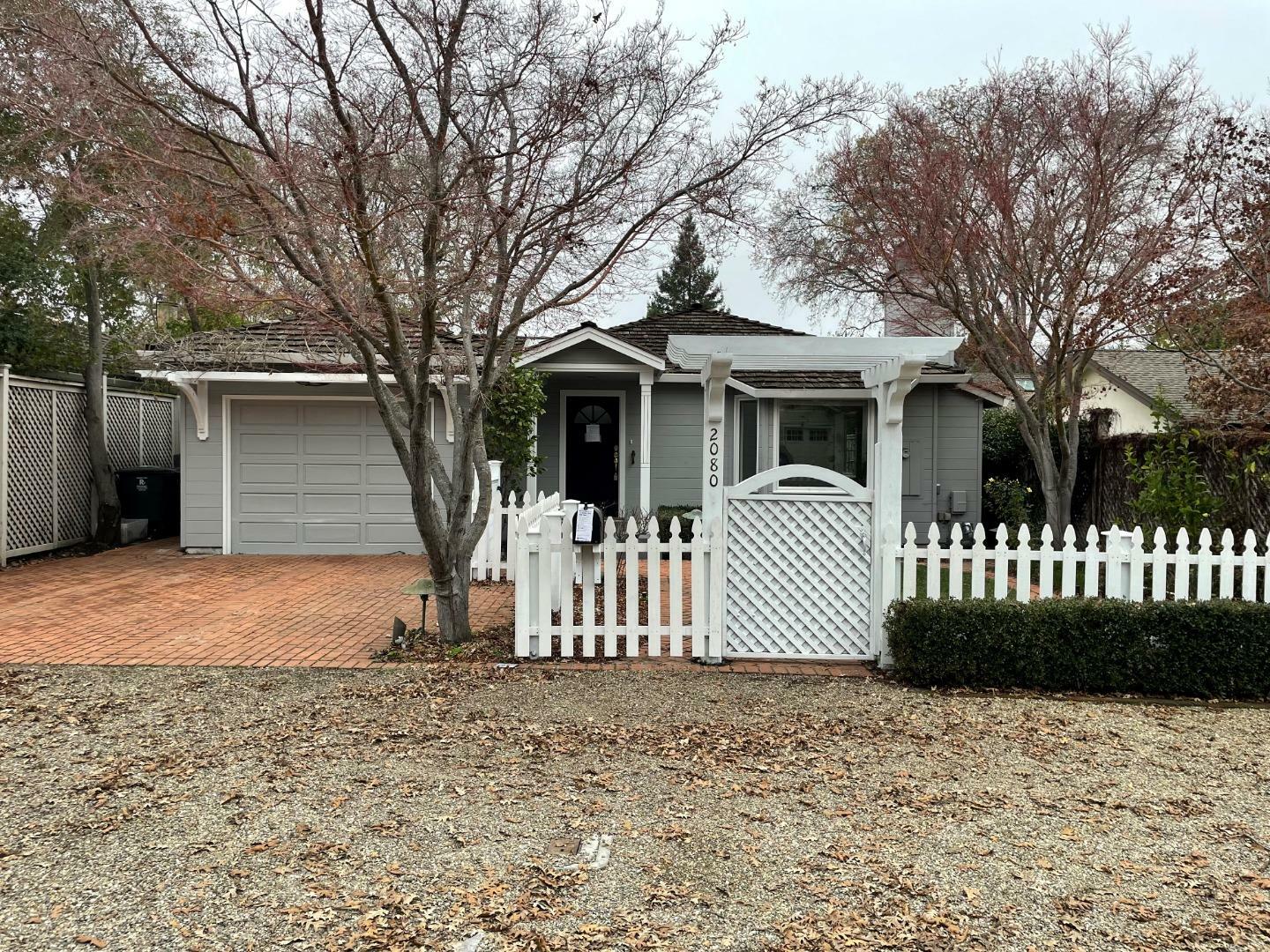 Property Photo:  2080 Mills Avenue  CA 94025 