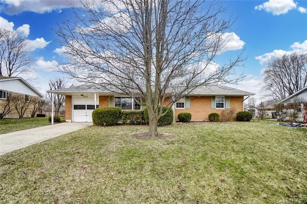 Property Photo:  1013 Deer Creek Circle  OH 45449 