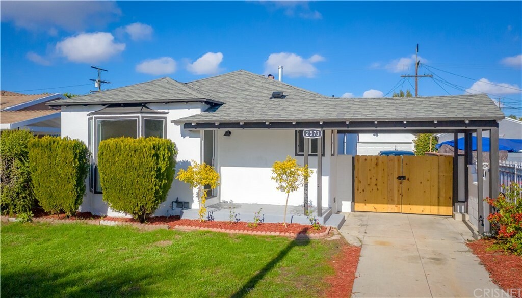 Property Photo:  2573 Missouri Avenue  CA 90280 