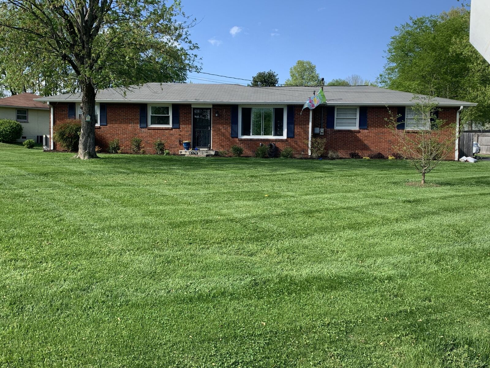 Property Photo:  201 Bonnalynn Dr  TN 37076 