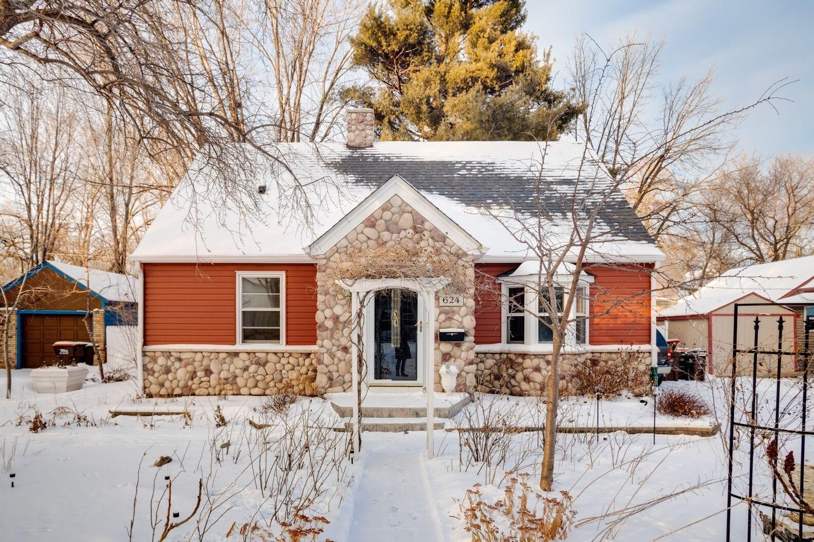 Property Photo:  624 5th Street W  MN 55033 