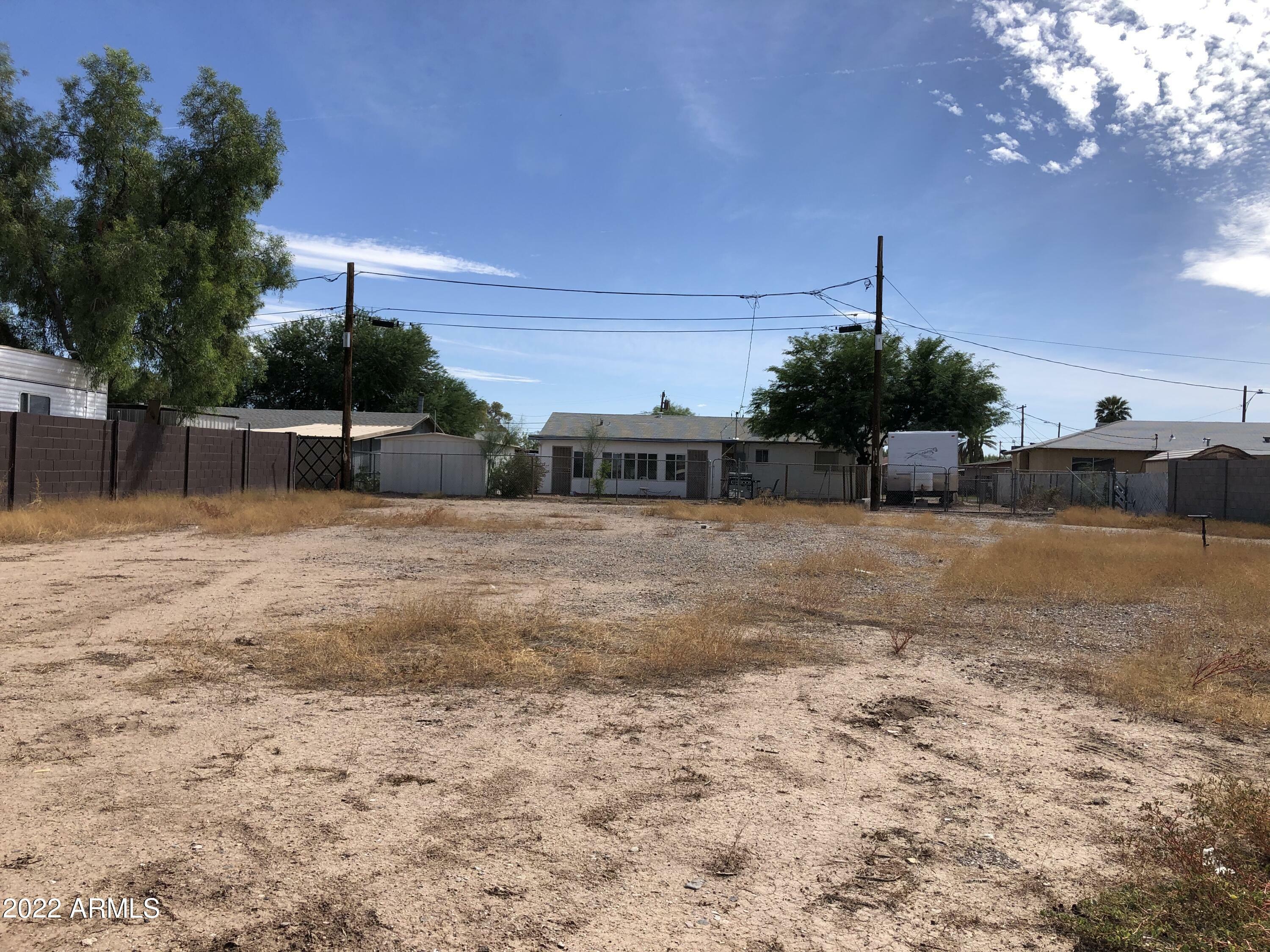 Property Photo:  413 W Poston Circle  AZ 85132 