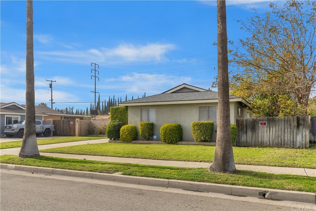 Property Photo:  4190 N Sunset Street  CA 92865 