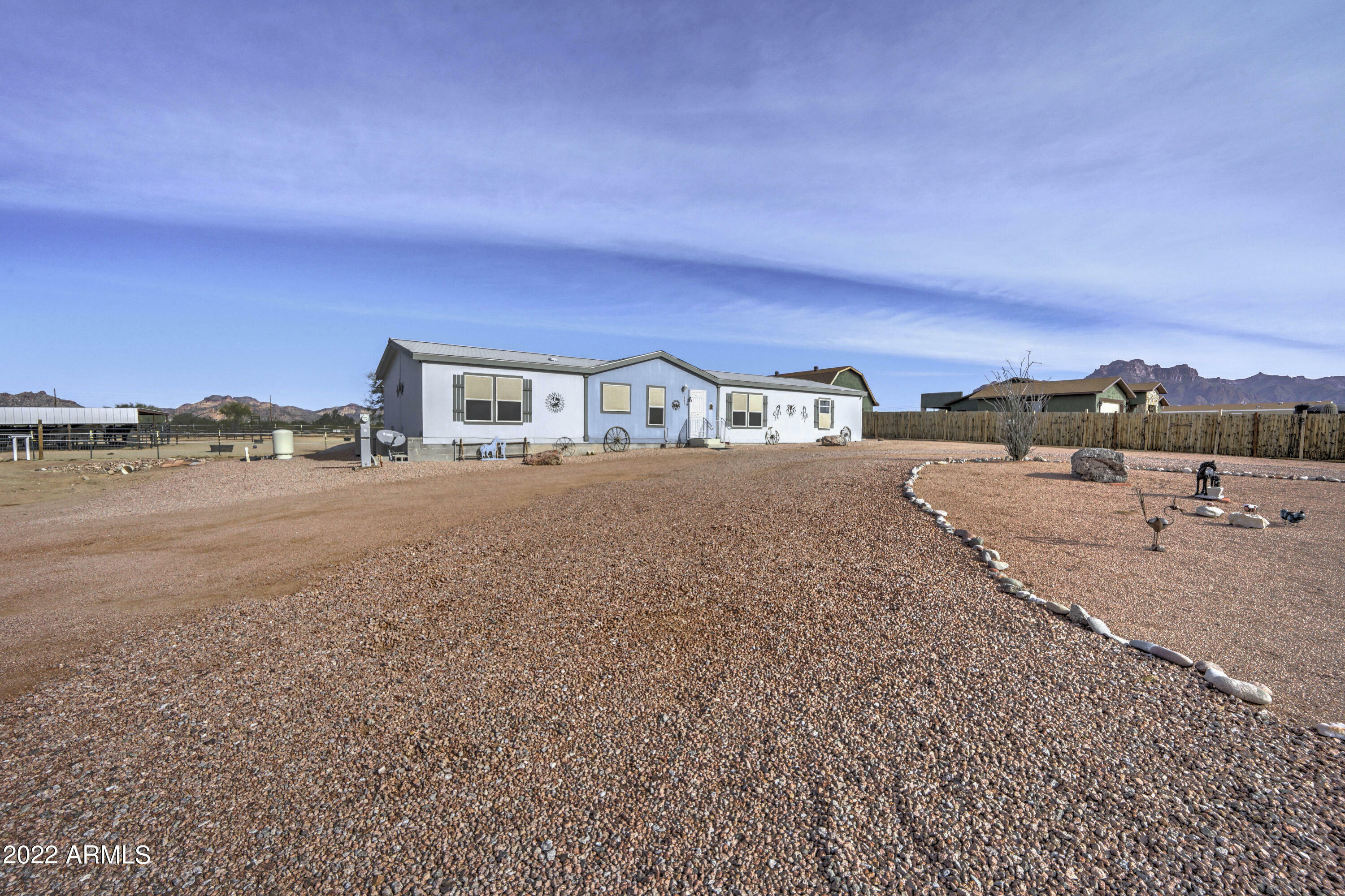 Property Photo:  660 E Scenic Street  AZ 85119 