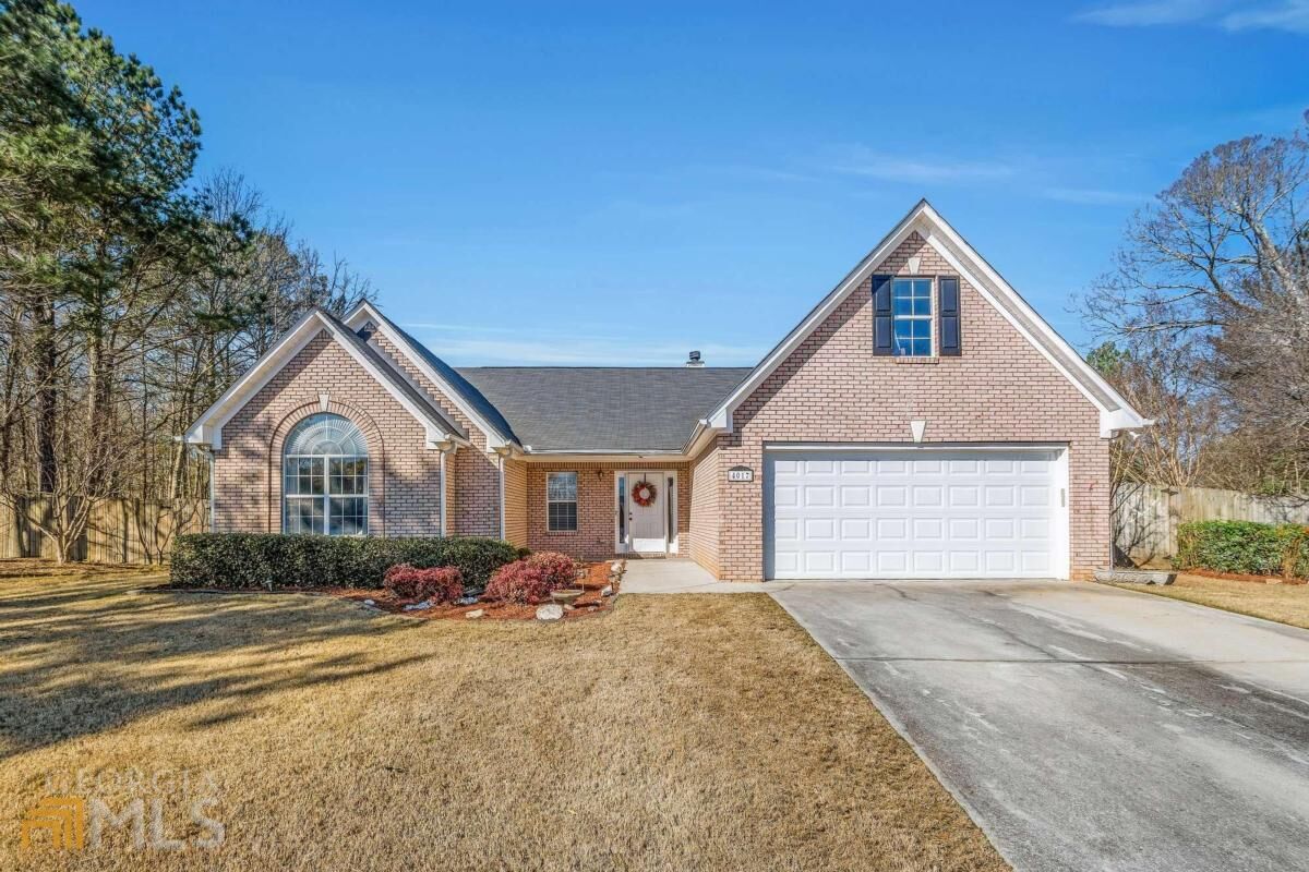 Property Photo: 4017 Lafayette Way GA 30052