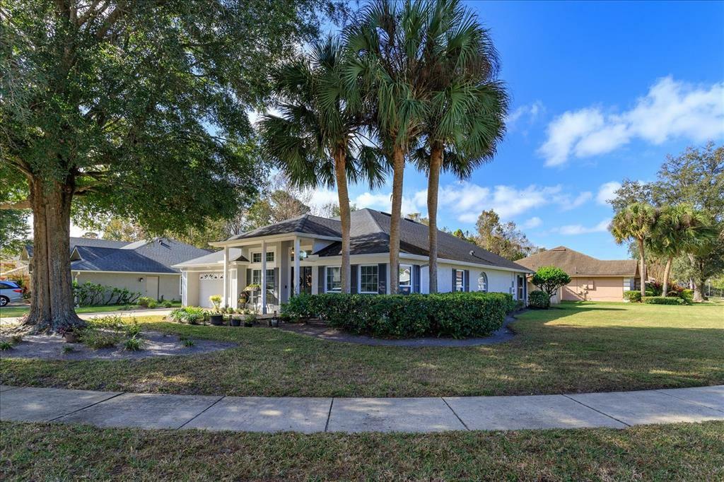 Property Photo:  1152 Clinging Vine Place  FL 32708 