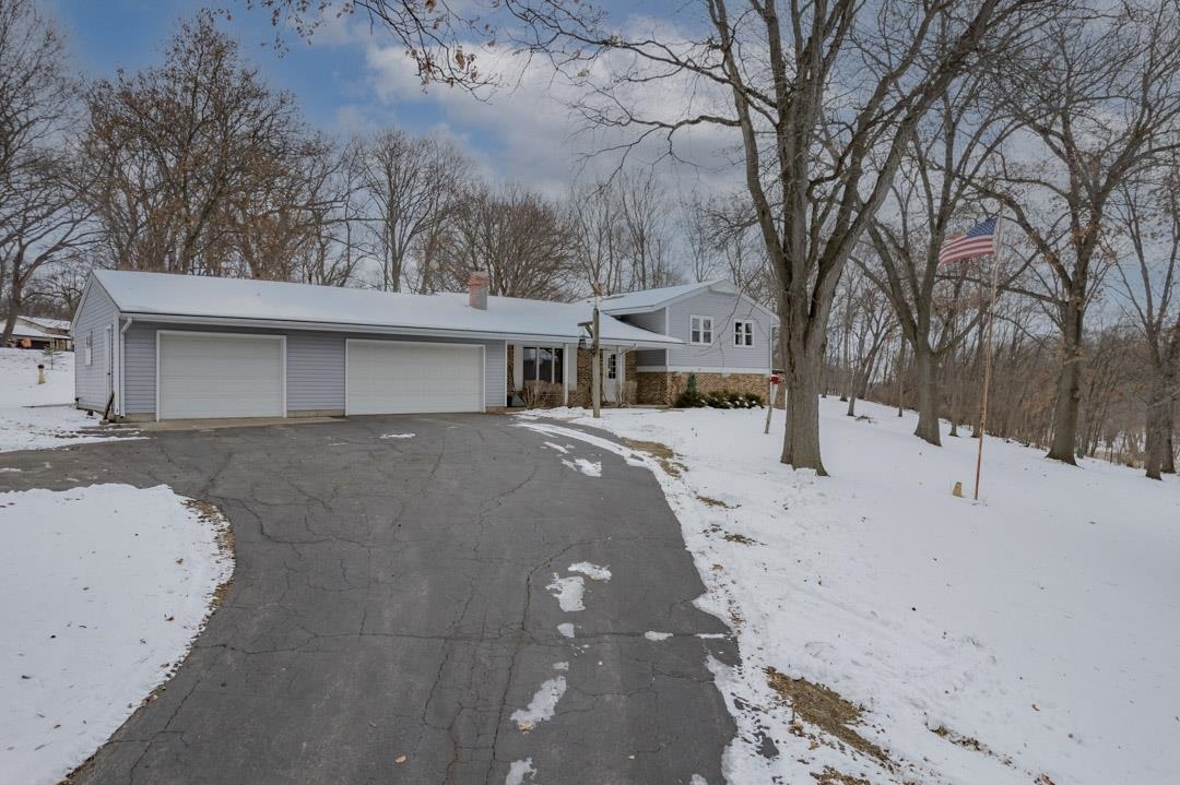 Property Photo:  6431 N Deer Path Road  IL 61061 