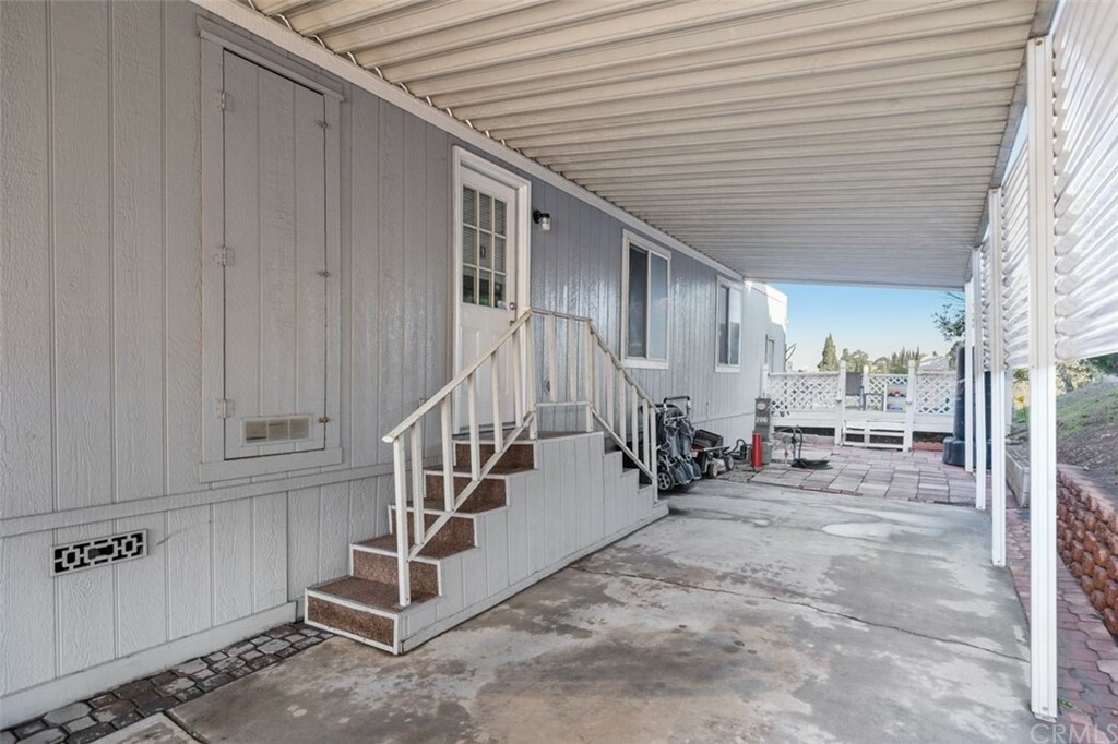 Property Photo:  901 S 6th Avenue 206  CA 91745 